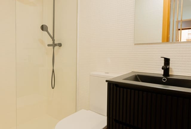 1 chambre Appartement à vendre à Centro Historico, Malaga ville - 264 800 € (Ref: 9438817)