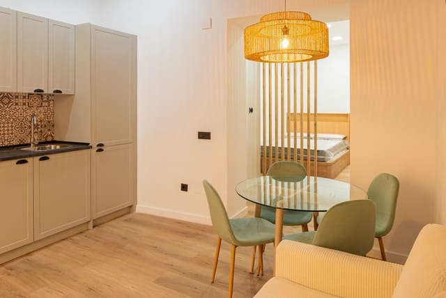 1 bedroom Apartment for sale in Centro Historico, Málaga city - € 259,000 (Ref: 9438817)