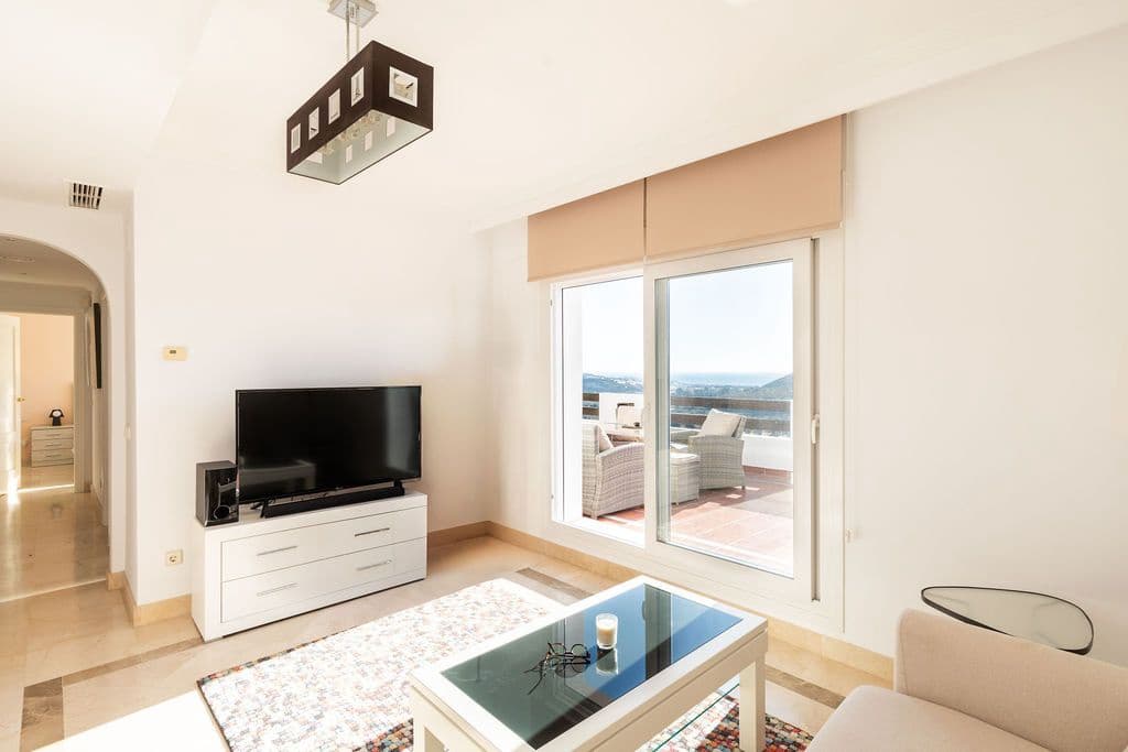 2 soverom Penthouse til salgs i Mijas Costa med svømmebasseng - € 349 000 (Ref: 9442893)