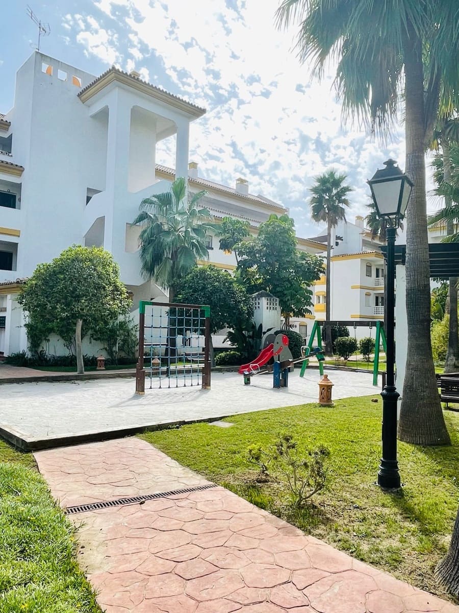 2 soverom Penthouse til salgs i Mijas Costa med svømmebasseng - € 349 000 (Ref: 9442893)