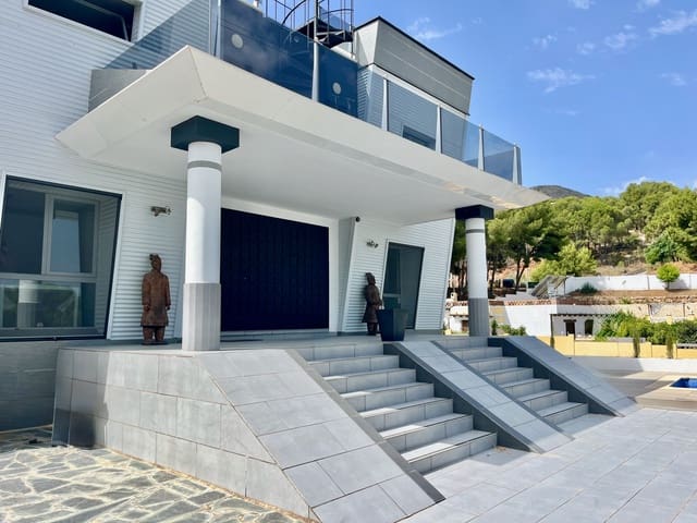 5 sypialnia Willa na sprzedaż w Alhaurín de la Torre z basenem - 960 000 € (Ref: 9447281)