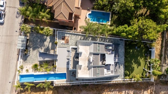 5 bedroom Villa for sale in Alhaurín de la Torre with pool - € 960,000 (Ref: 9447281)