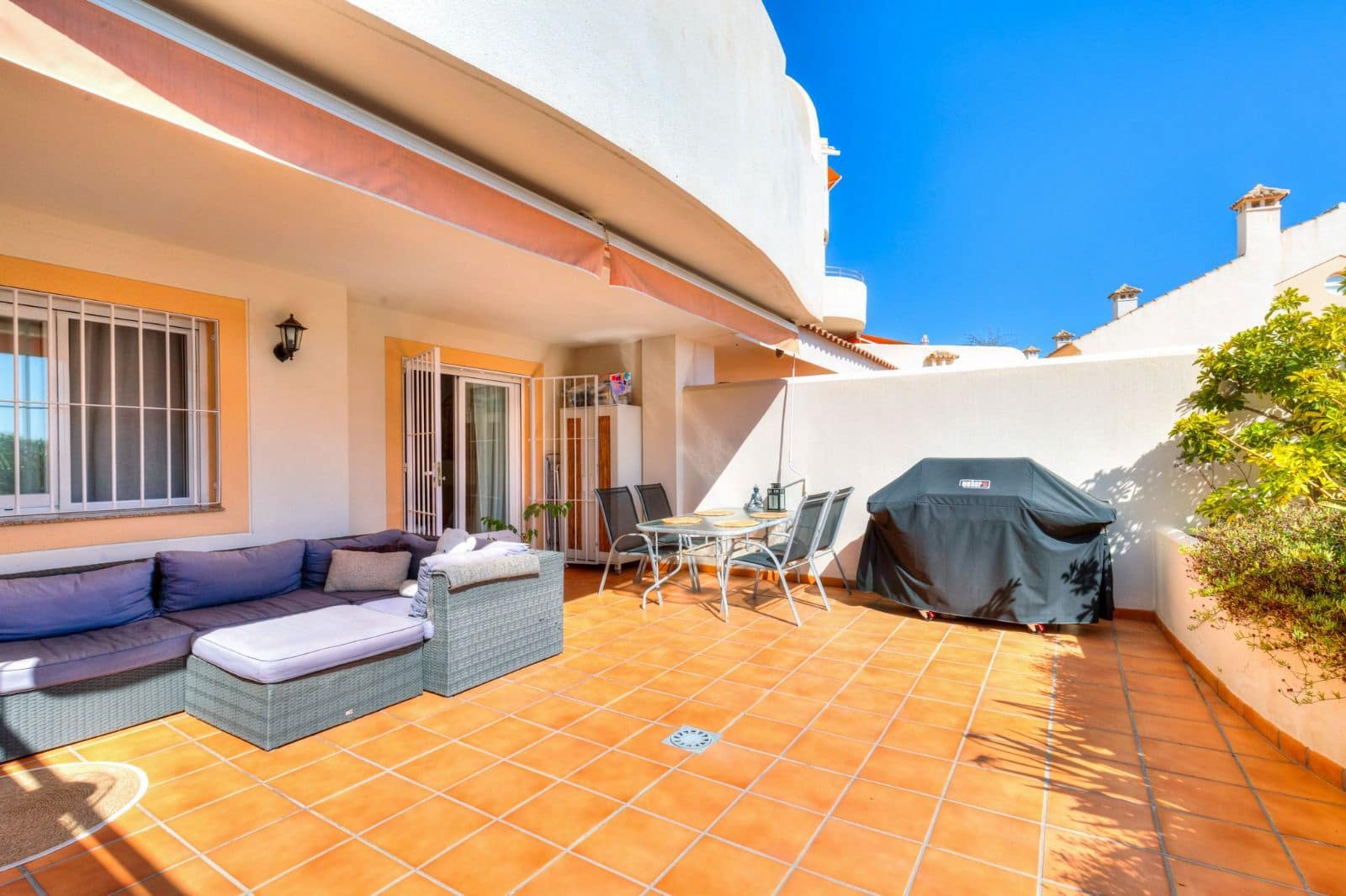 2 sovrum Lägenhet till salu i Benalmadena med pool - 369 000 € (Ref: 9447282)