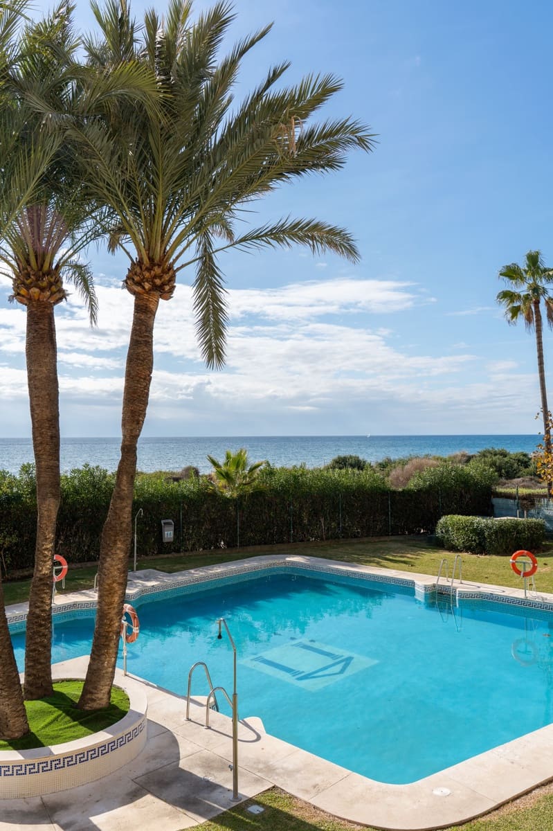 Studio til salgs i Marbella med svømmebasseng - € 398 000 (Ref: 9447283)