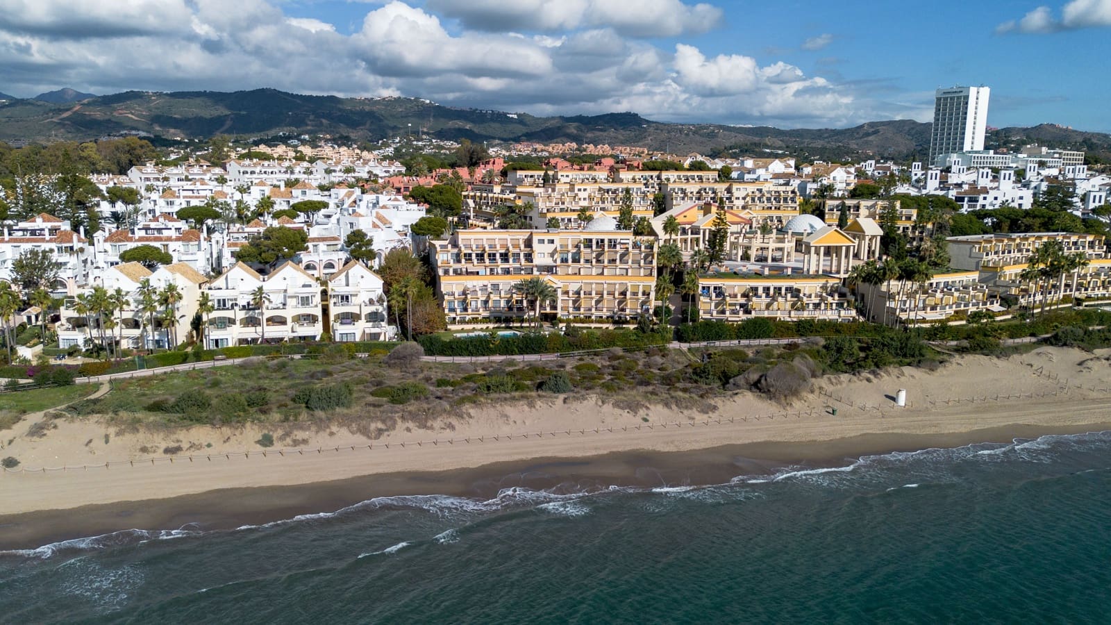 Studio til salgs i Marbella med svømmebasseng - € 398 000 (Ref: 9447283)