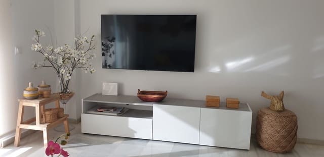 2 makuuhuone Huoneisto vuokrattavana paikassa Benalmádena mukana uima-altaan - 1 750 € (Ref: 9449765)