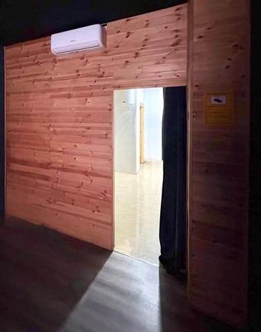 Commercial for rent in Centro ciudad, Fuengirola - € 950 (Ref: 9449937)