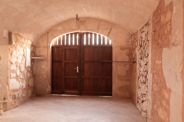 Casa de 6 habitaciones en Ses Salines en venta - 770.000 € (Ref: 9449938)