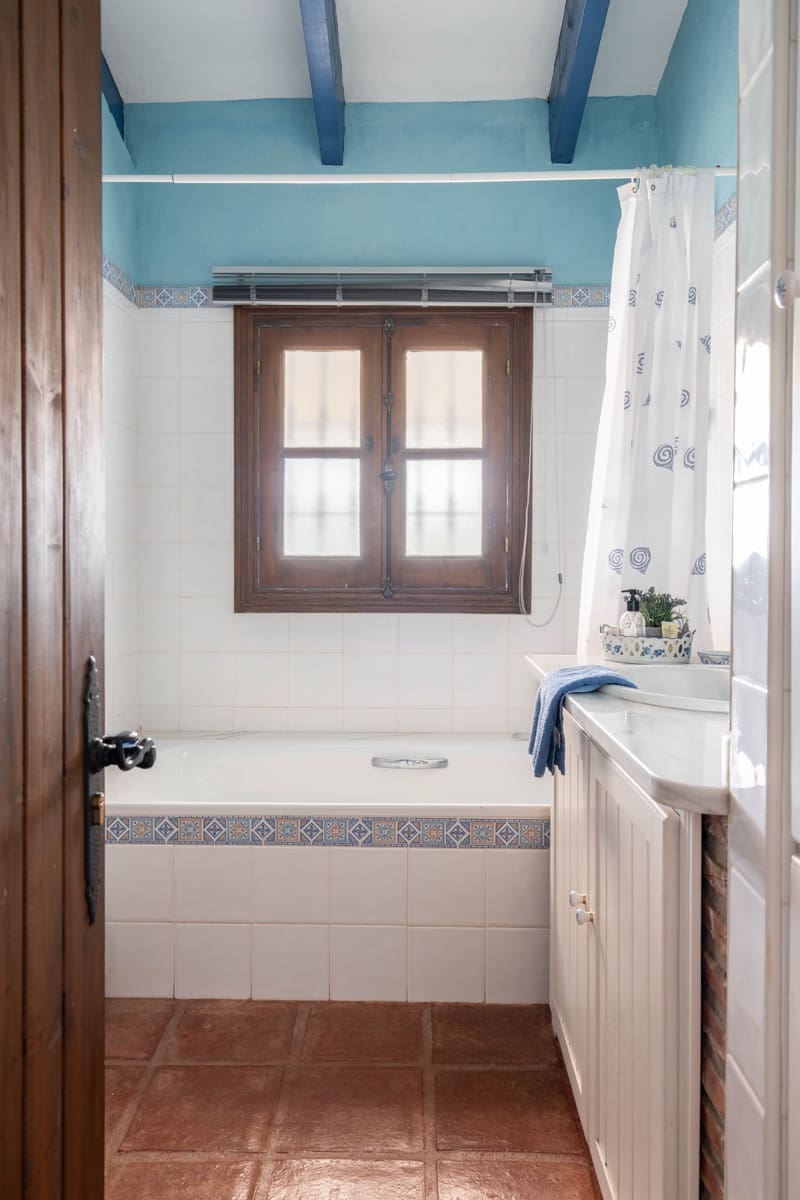 4 bedroom Villa for sale in Mijas Costa with pool - € 1,650,000 (Ref: 9452417)