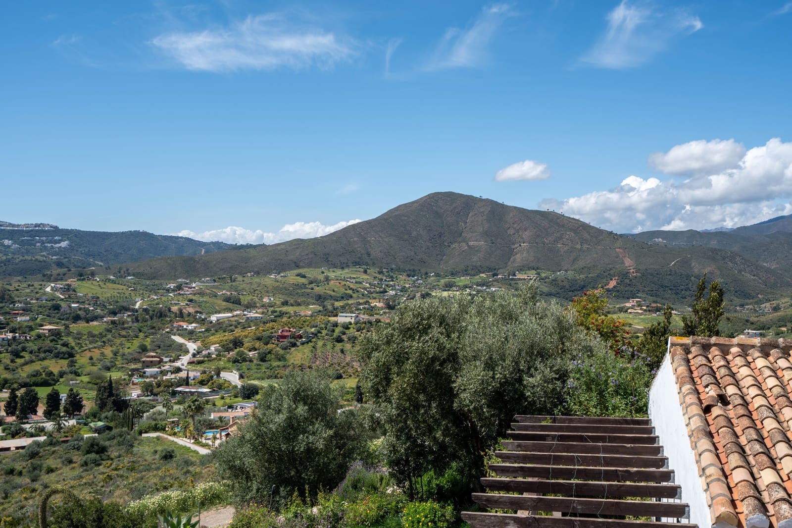 4 bedroom Villa for sale in Mijas Costa with pool - € 1,650,000 (Ref: 9452417)