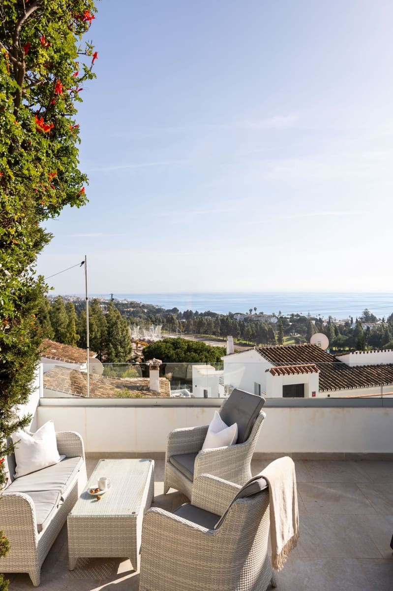 5 soveværelse Byhus til salg i Mijas Costa med swimmingpool - € 1.425.000 (Ref: 9453533)