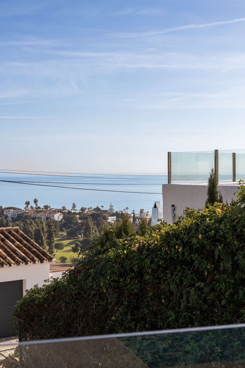 5 soveværelse Byhus til salg i Mijas Costa med swimmingpool - € 1.425.000 (Ref: 9453533)