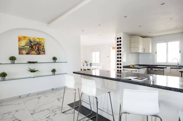 5 sypialnia Dom na sprzedaż w Mijas Costa, Mijas z basenem - 1 425 000 € (Ref: 9453533)