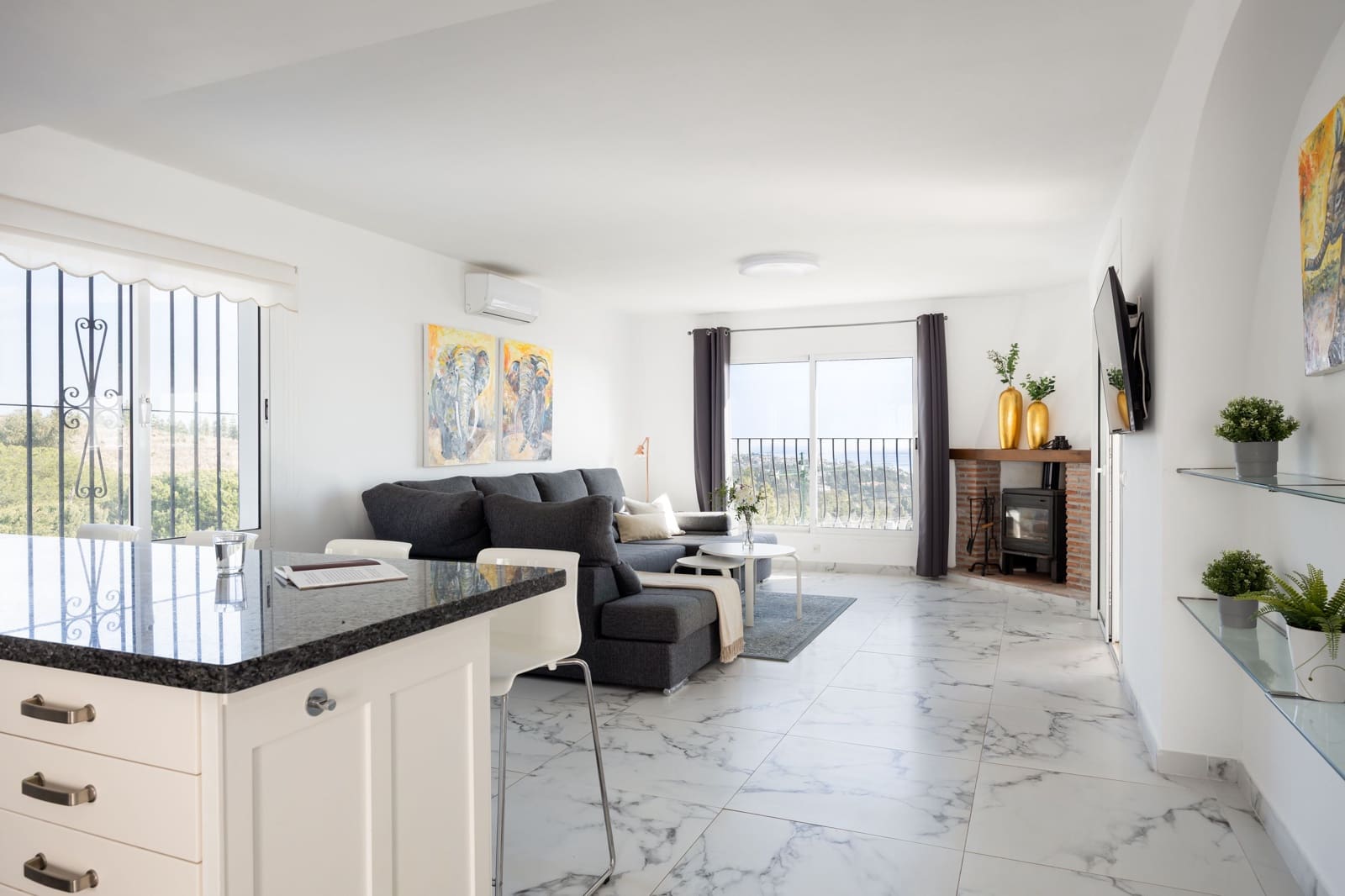 5 soveværelse Byhus til salg i Mijas Costa med swimmingpool - € 1.425.000 (Ref: 9453533)