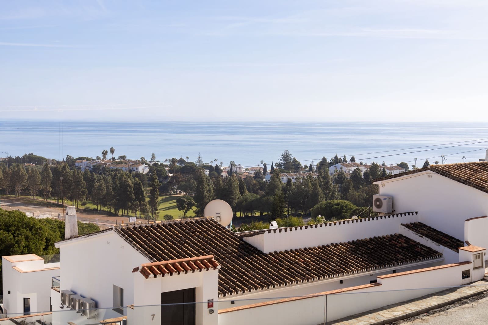 5 soveværelse Byhus til salg i Mijas Costa med swimmingpool - € 1.425.000 (Ref: 9453533)