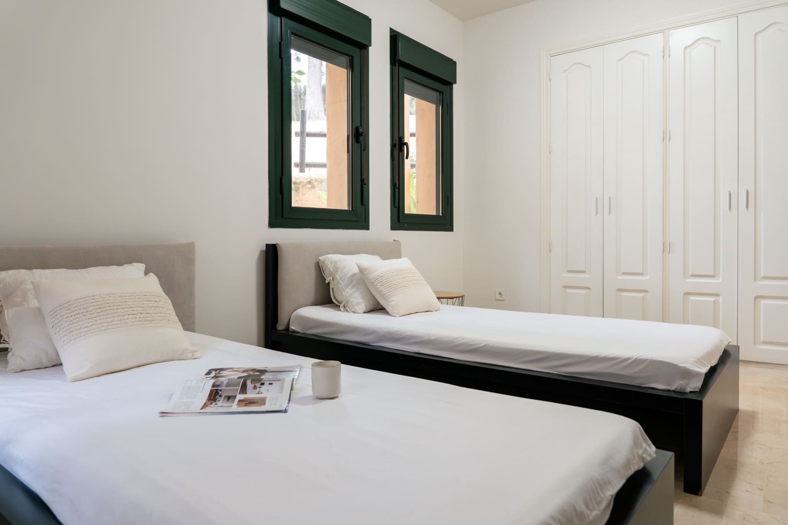 3 bedroom Apartment for sale in Estepona with pool - € 525,000 (Ref: 9454733)