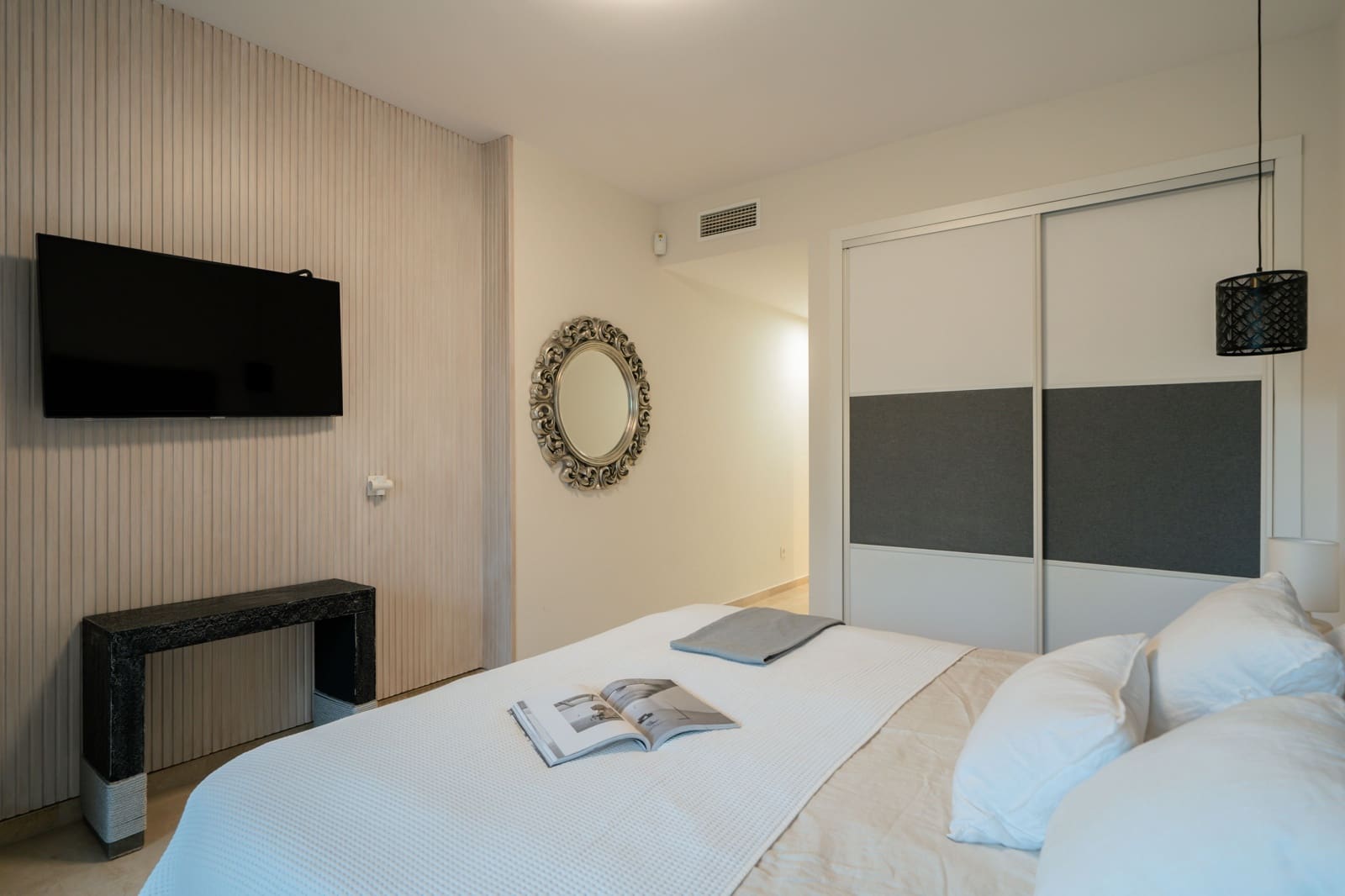 3 bedroom Apartment for sale in Estepona with pool - € 525,000 (Ref: 9454733)