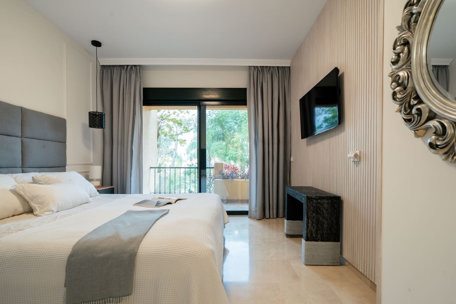 3 bedroom Apartment for sale in Estepona with pool - € 525,000 (Ref: 9454733)