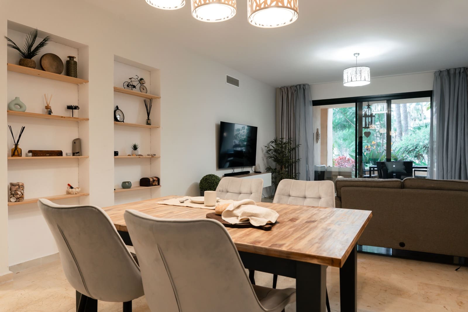 3 bedroom Apartment for sale in Estepona with pool - € 525,000 (Ref: 9454733)