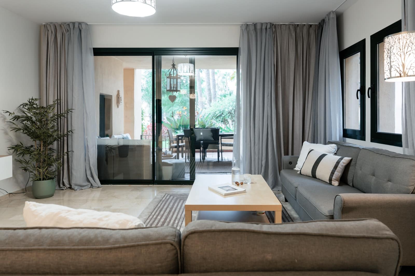 3 bedroom Apartment for sale in Estepona with pool - € 525,000 (Ref: 9454733)