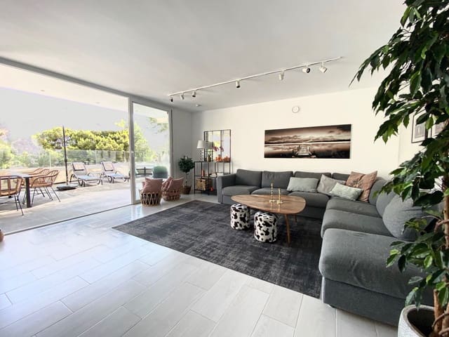 3 quarto Apartamento para arrendar em Illetas, Calvià com piscina - 2 800 € (Ref: 9454735)