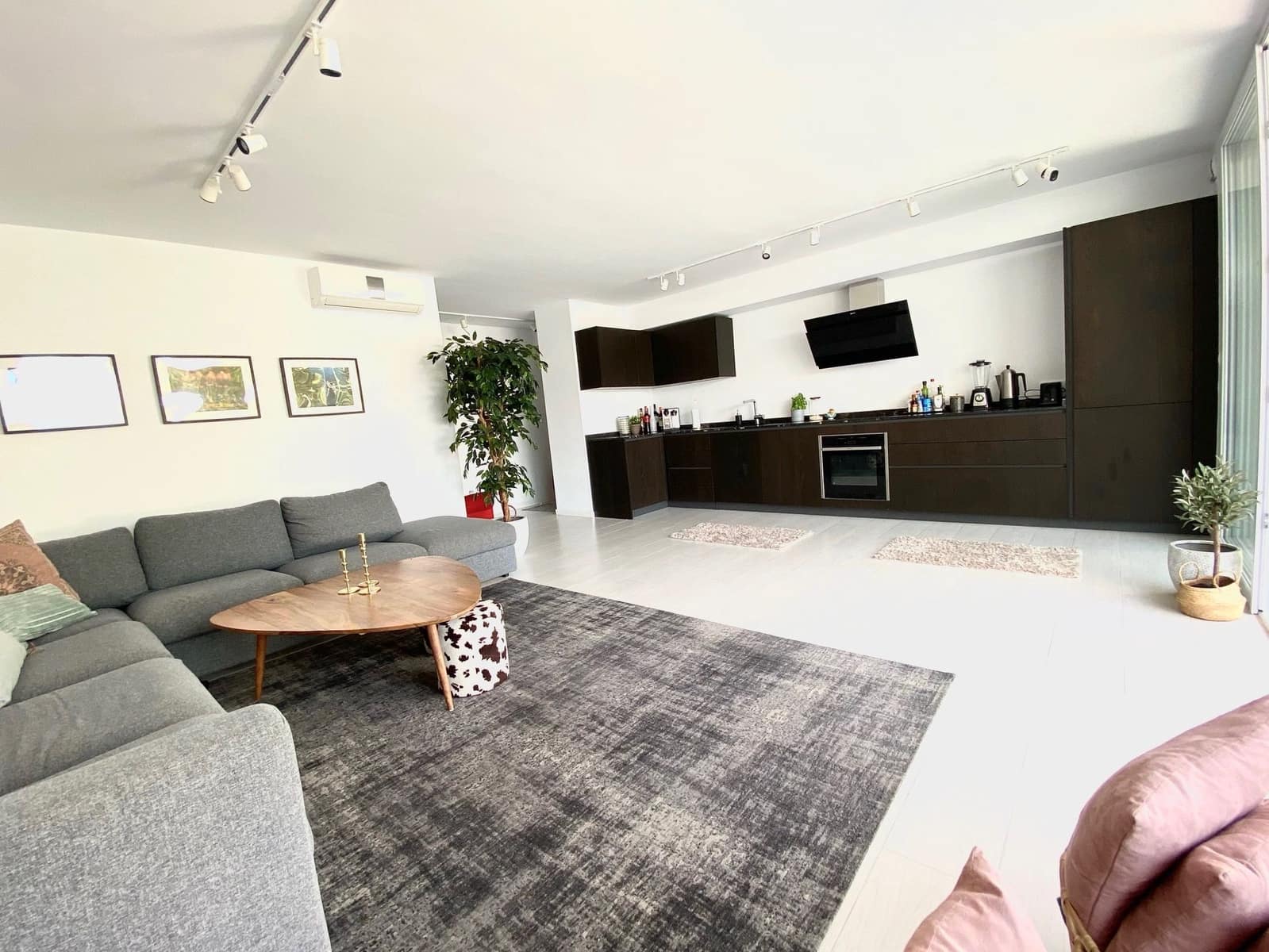 3 quarto Apartamento para arrendar em Calvia com piscina - 2 800 € (Ref: 9454735)