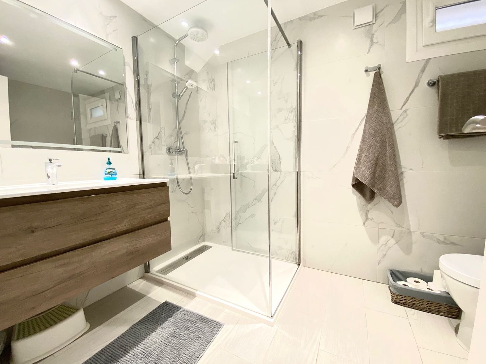 3 quarto Apartamento para arrendar em Calvia com piscina - 2 800 € (Ref: 9454735)