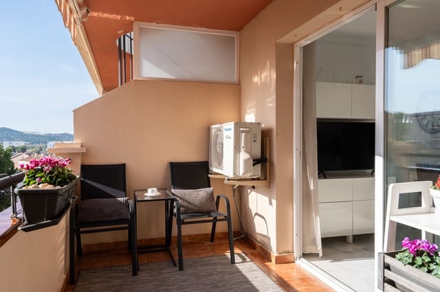 Huoneisto myytävänä paikassa Fuengirola mukana uima-altaan - 285 000 € (Ref: 9454736)