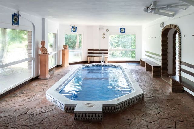 2 soverom Leilighet til salgs i Torremolinos med svømmebasseng - € 345 000 (Ref: 9465927)