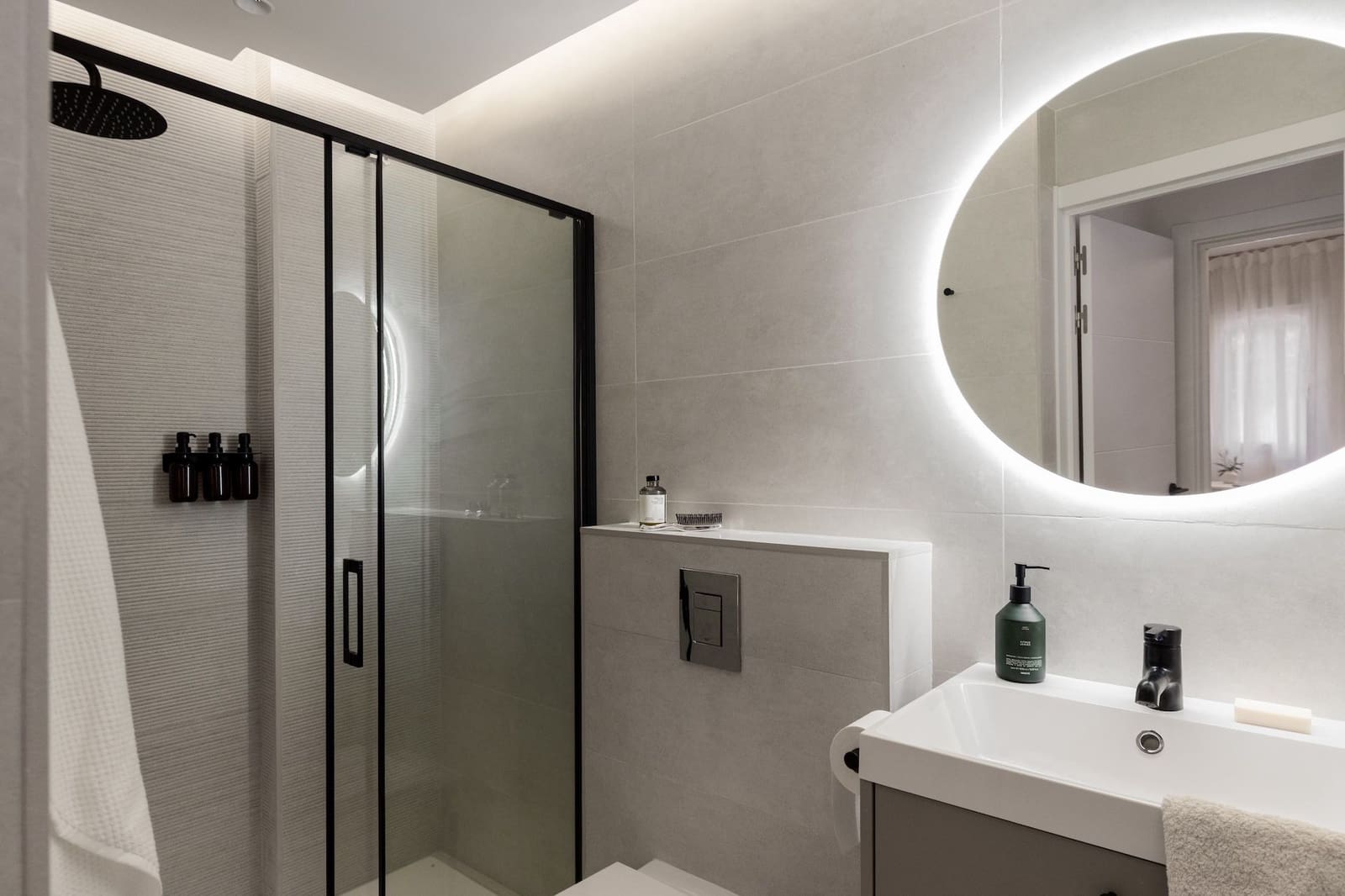 1 bedroom Apartment for sale in New Golden Mile - € 219,000 (Ref: 9469924)