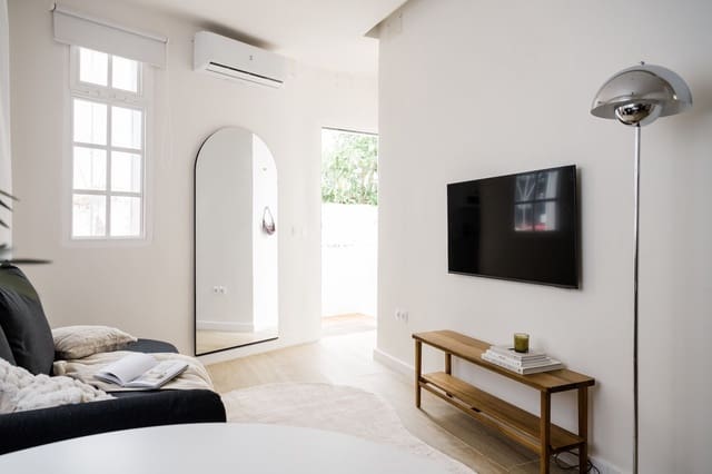 1 bedroom Apartment for sale in Guadalmansa, Estepona - € 219,000 (Ref: 9469924)