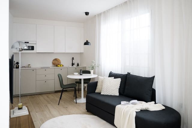 1 bedroom Apartment for sale in Guadalmansa, Estepona - € 219,000 (Ref: 9469924)