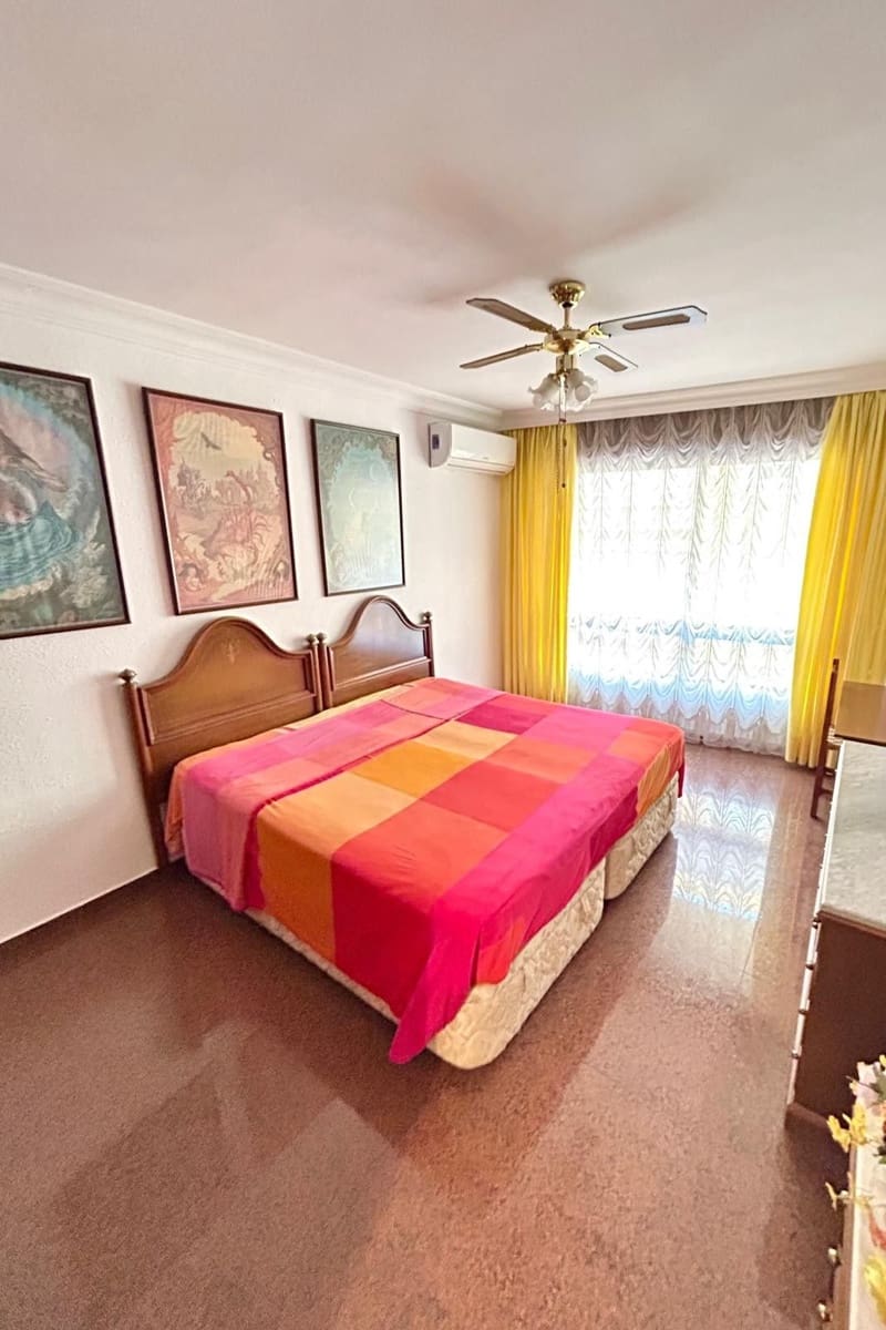 4 bedroom Flat for sale in Fuengirola - € 695,000 (Ref: 9472947)