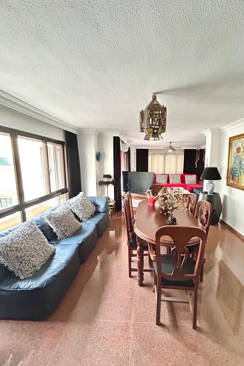 4 bedroom Flat for sale in Fuengirola - € 695,000 (Ref: 9472947)