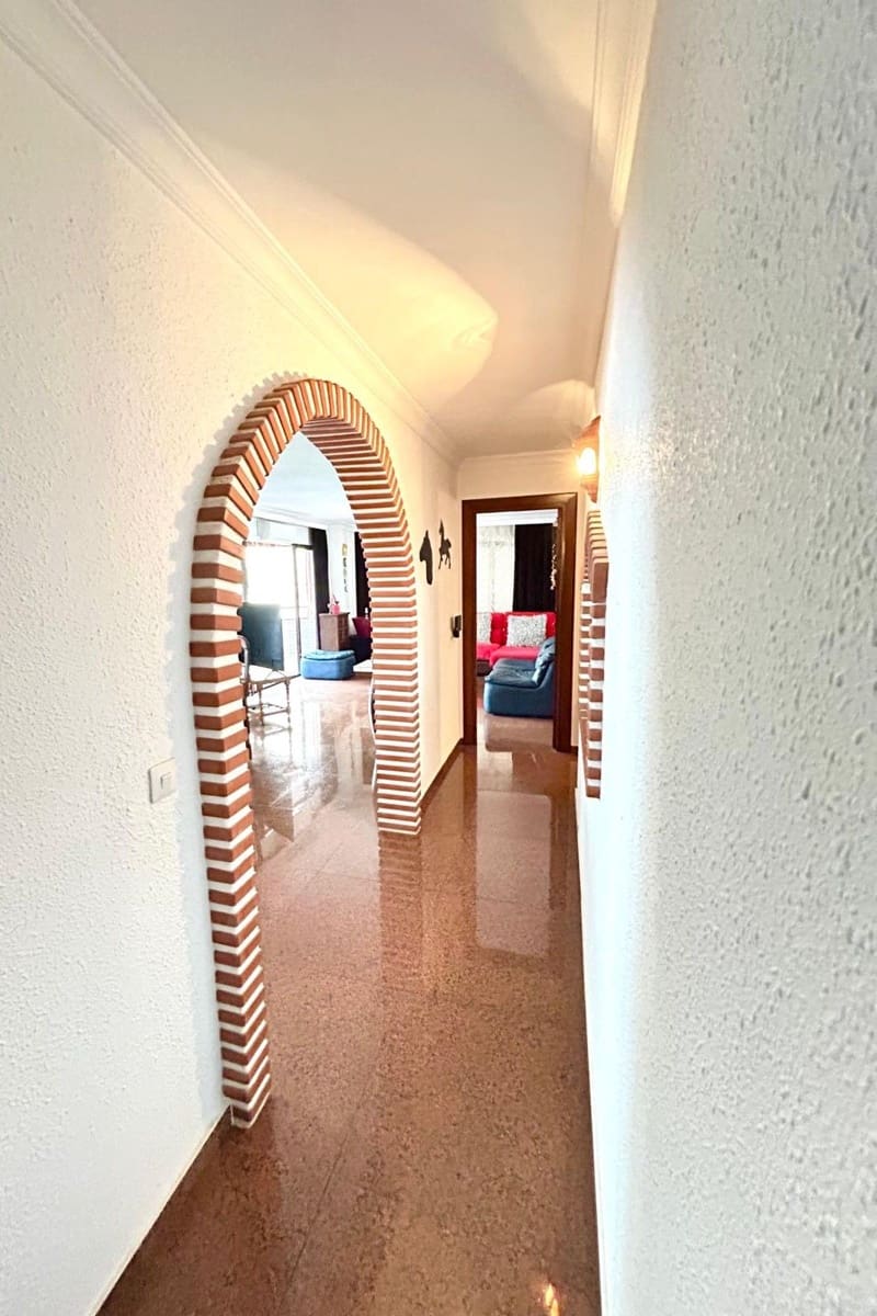 4 bedroom Flat for sale in Fuengirola - € 695,000 (Ref: 9472947)