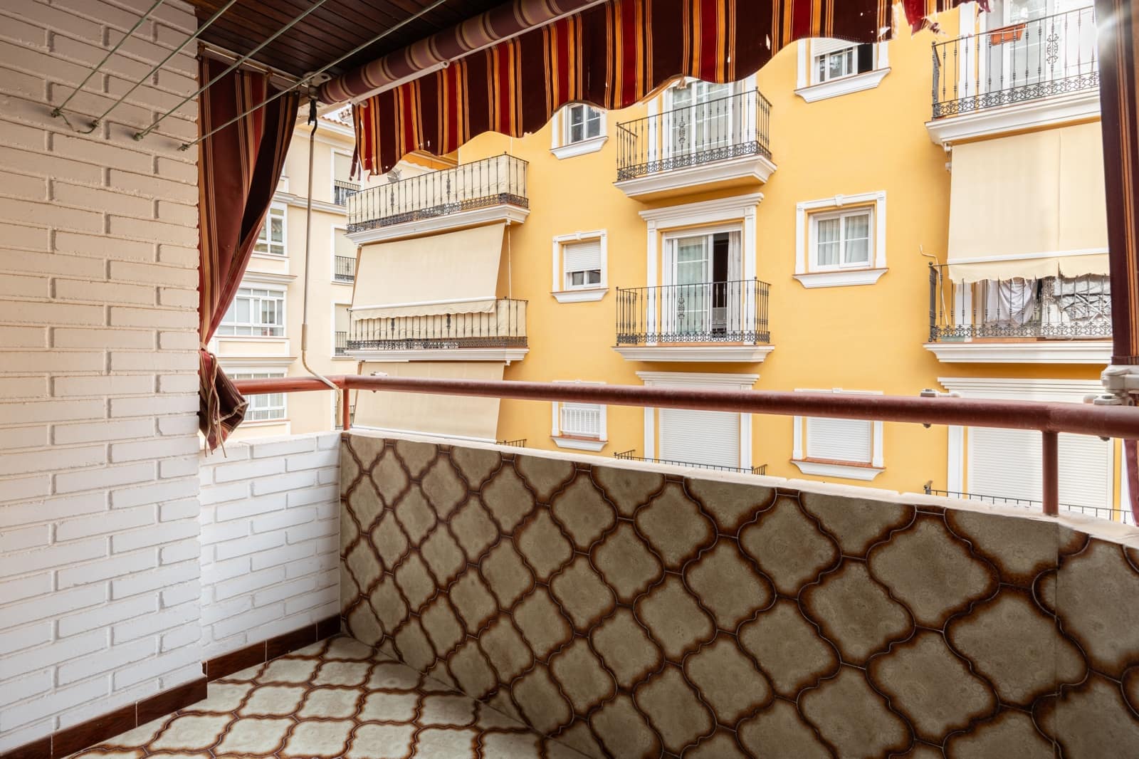 4 soveværelse Lejlighed til salg i Fuengirola med garage - € 650.000 (Ref: 9472947)