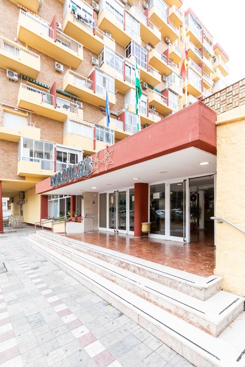 1 slaapkamer Appartement te koop in Benalmadena met zwembad - € 192.000 (Ref: 9473309)