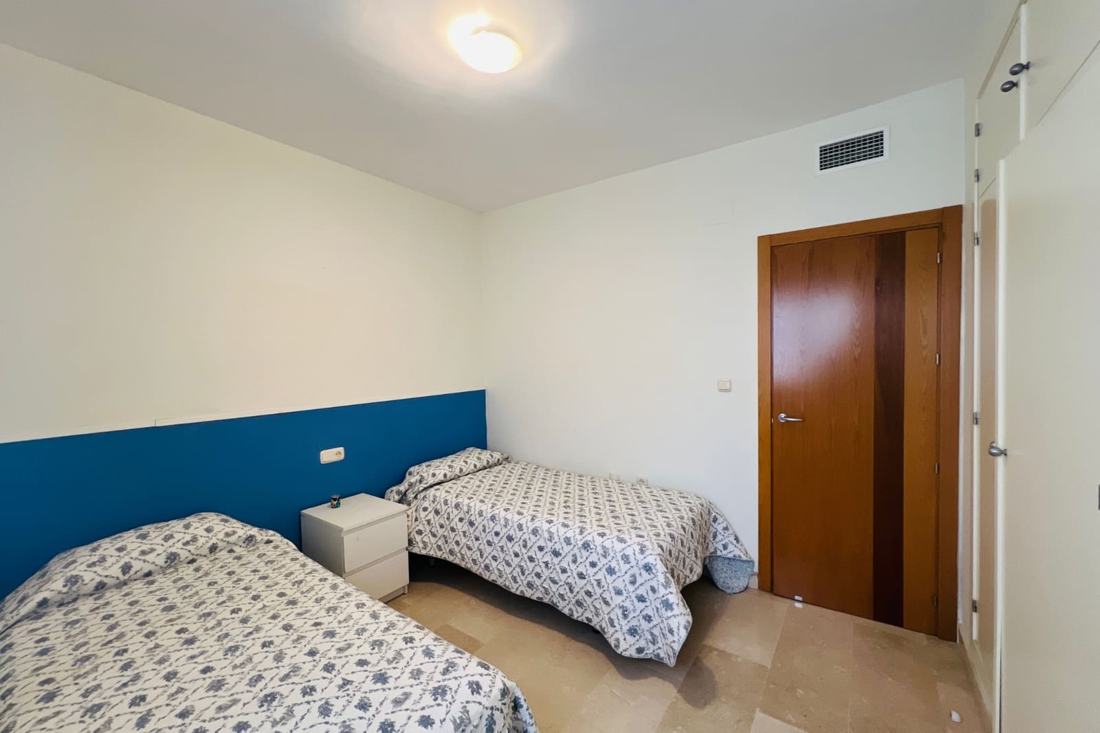 Apartamento de 2 habitaciones en Marbella en venta con piscina - 389.000 € (Ref: 9473535)