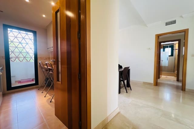 Apartamento de 2 habitaciones en Marbella en venta con piscina - 389.000 € (Ref: 9473535)