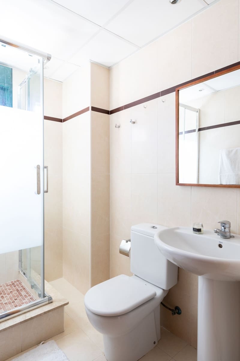 2 bedroom Apartment for sale in Marbella with pool - € 385,000 (Ref: 9473535)