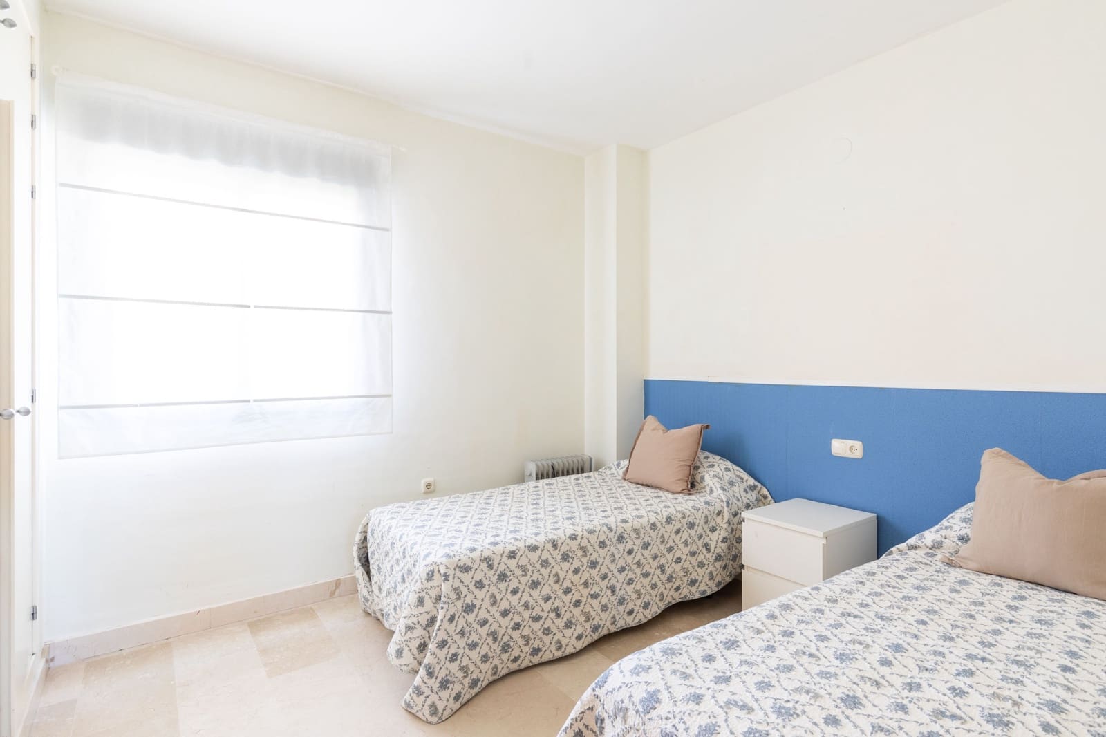 2 bedroom Apartment for sale in Marbella with pool - € 385,000 (Ref: 9473535)