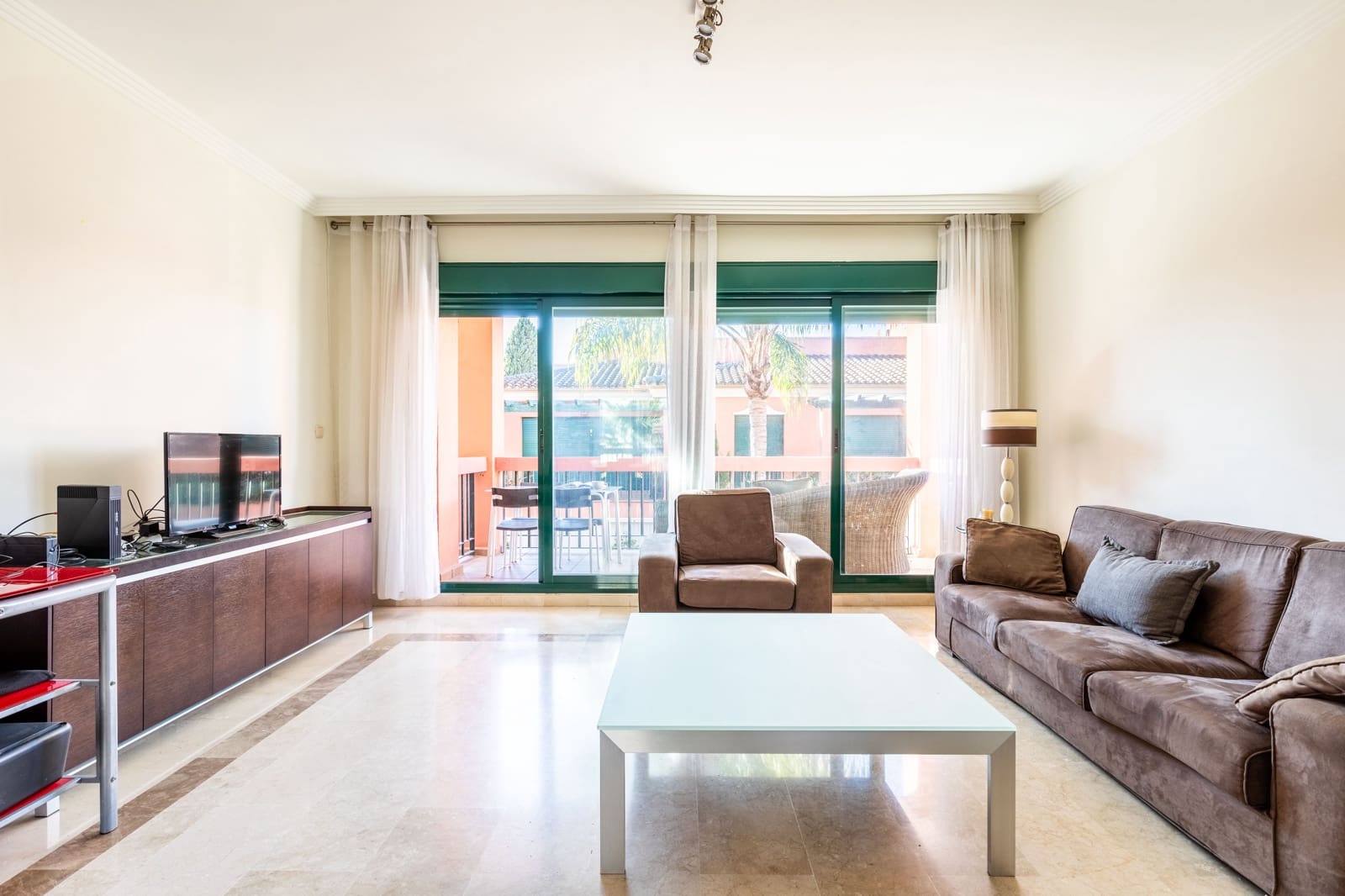 2 bedroom Apartment for sale in Marbella with pool - € 385,000 (Ref: 9473535)