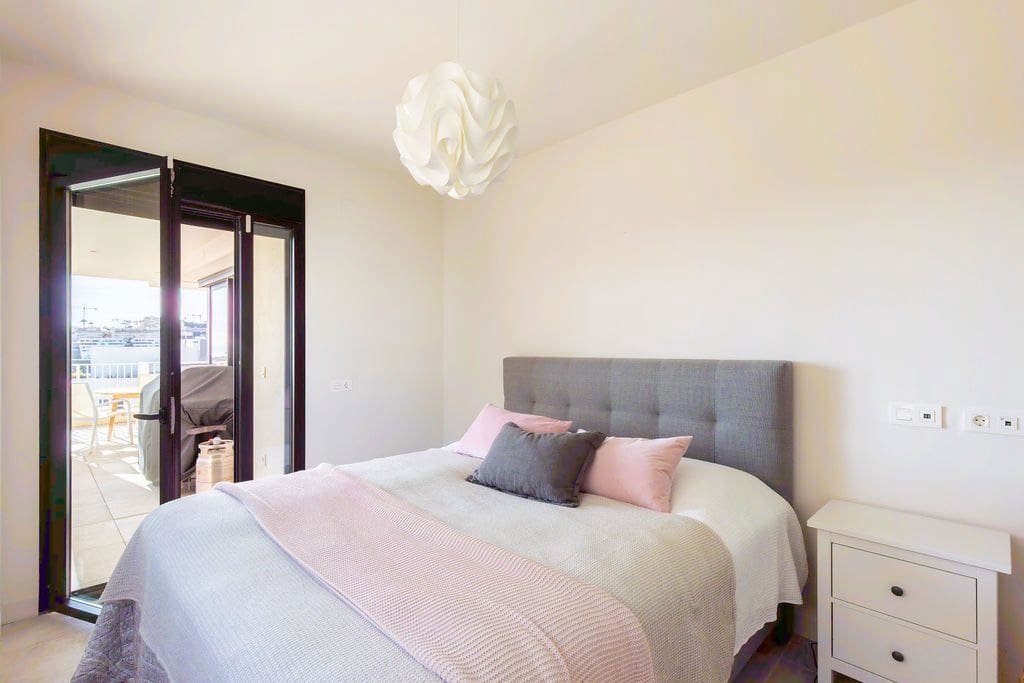 3 bedroom Apartment for sale in Mijas Costa with pool - € 749,000 (Ref: 9475654)