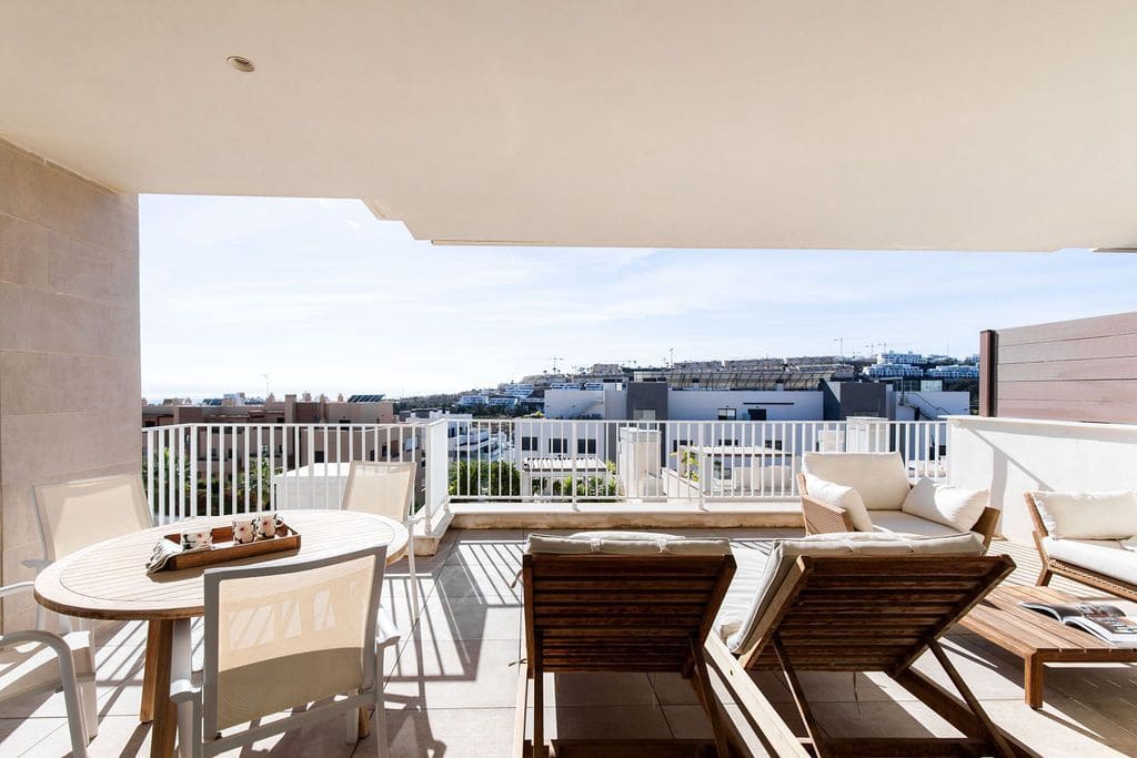 3 bedroom Apartment for sale in Mijas Costa with pool - € 749,000 (Ref: 9475654)