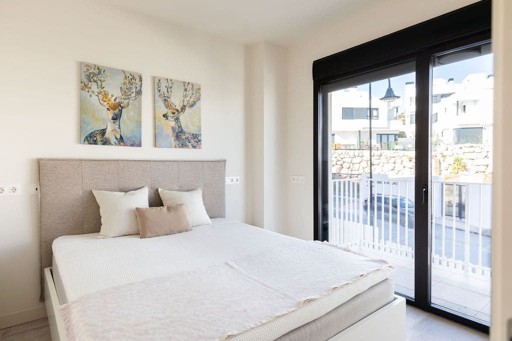 3 bedroom Apartment for sale in Mijas Costa with pool - € 749,000 (Ref: 9475654)