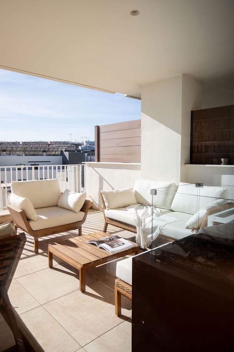 3 bedroom Apartment for sale in Mijas Costa with pool - € 749,000 (Ref: 9475654)