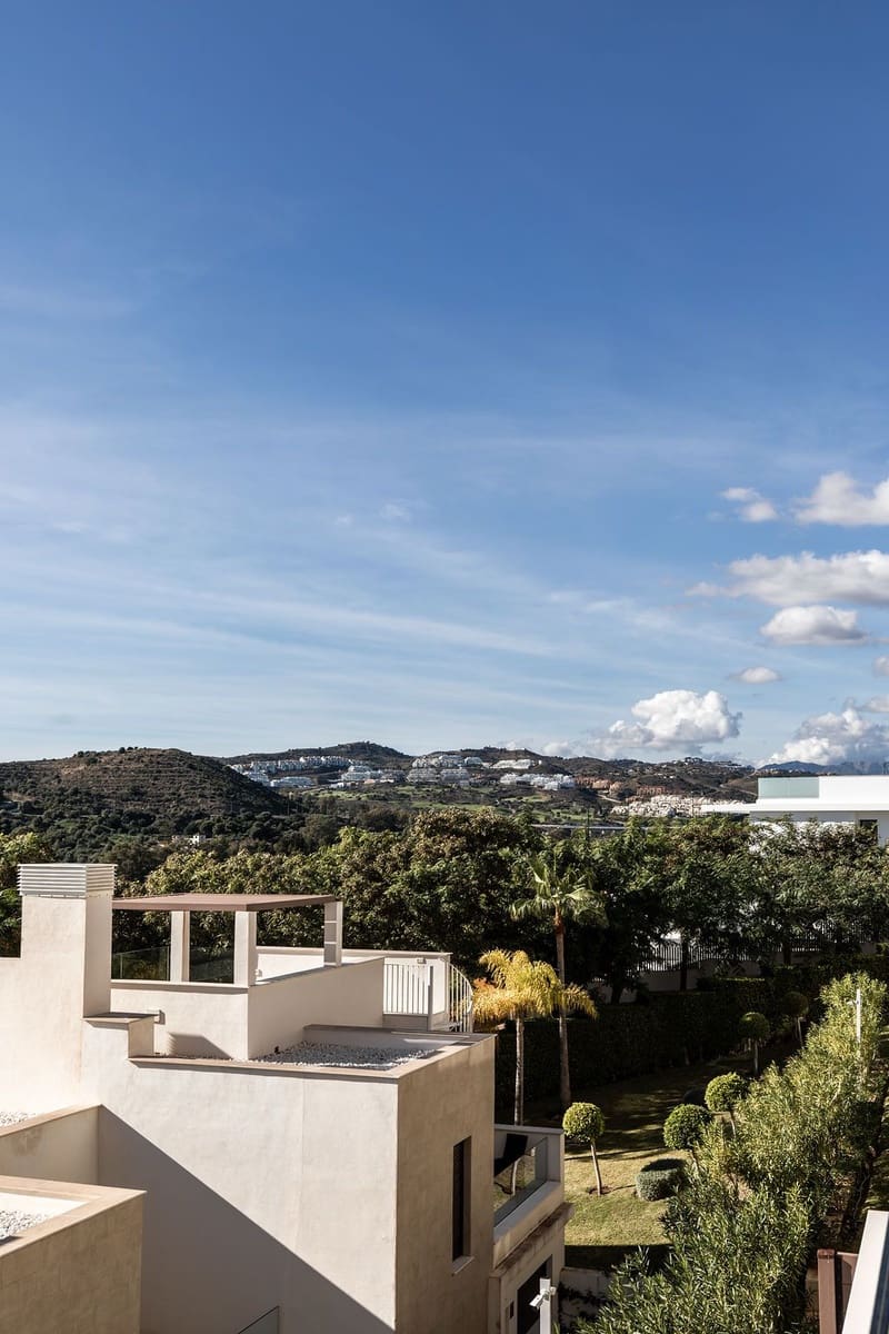 3 bedroom Apartment for sale in Mijas Costa with pool - € 749,000 (Ref: 9475654)