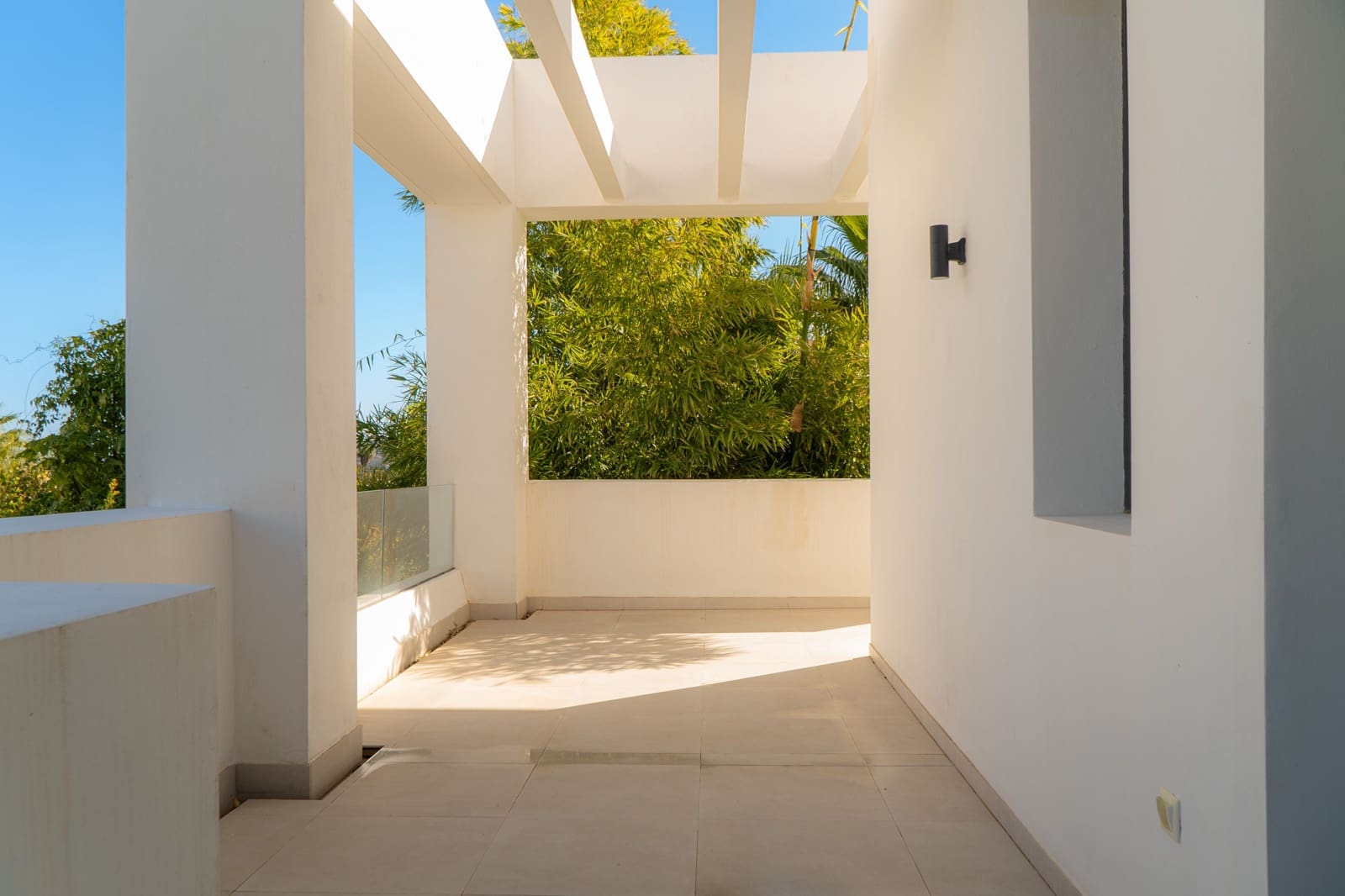 4 Zimmer Villa zu verkaufen in Mijas Costa mit Pool - 1.950.000 € (Ref: 9480732)