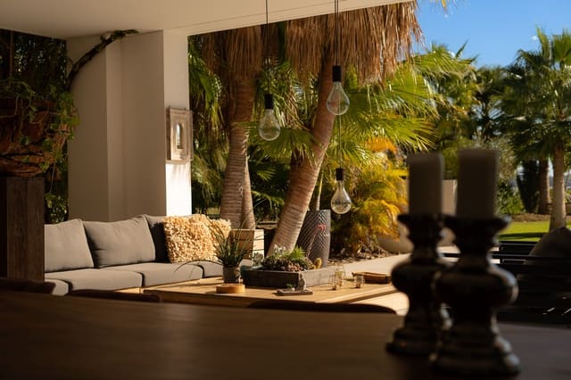 4 Zimmer Villa zu verkaufen in Mijas Costa, Mijas mit Pool - 1.950.000 € (Ref: 9480732)