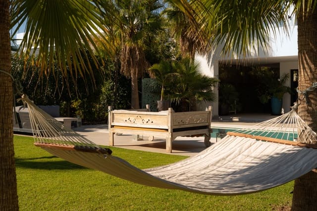 4 Zimmer Villa zu verkaufen in Mijas Costa, Mijas mit Pool - 1.950.000 € (Ref: 9480732)